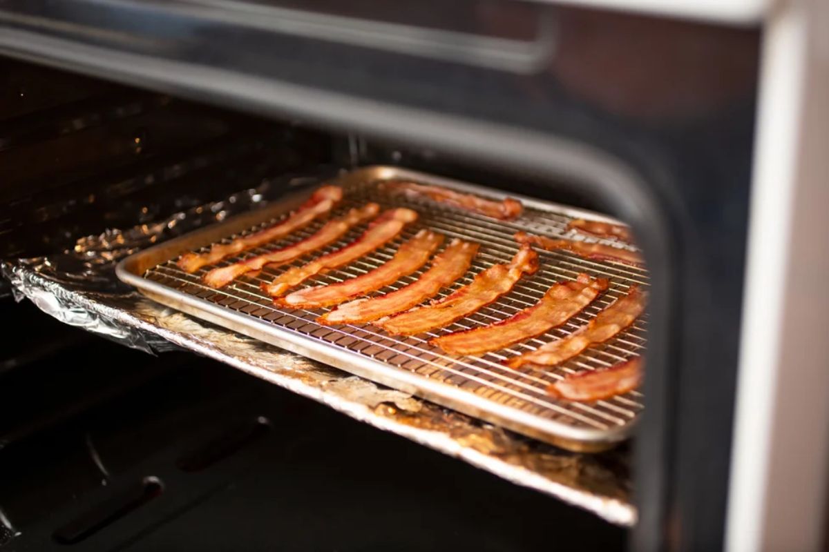 How To Cook Bacon In Convection Oven? 2 Easy Methods!