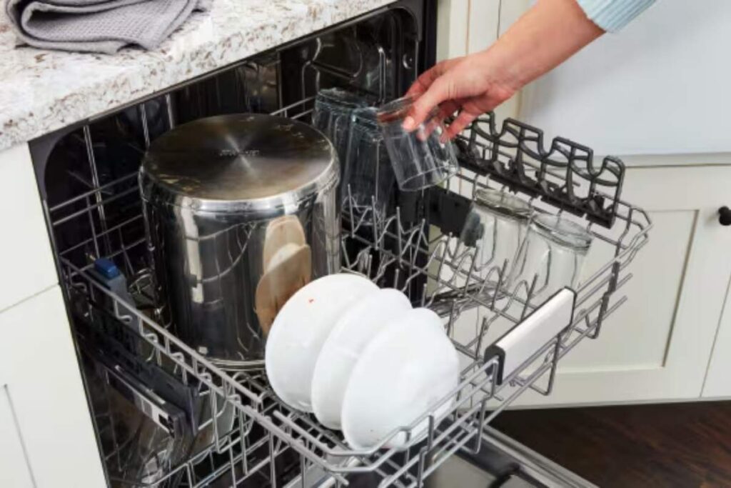 How to Identify Dishwasher Safe Cookware? A Step-by-Step Guide 1 How to Identify Dishwasher Safe Cookware? A Step-by-Step Guide