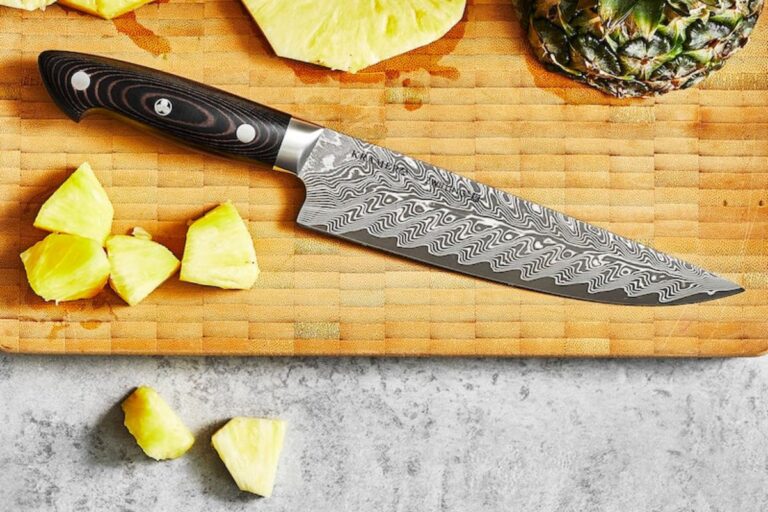 Regular Vs Damascus Kitchen Knives – Major Differences & Similarities