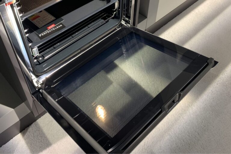 How to Clean Oven Glass and Doors
