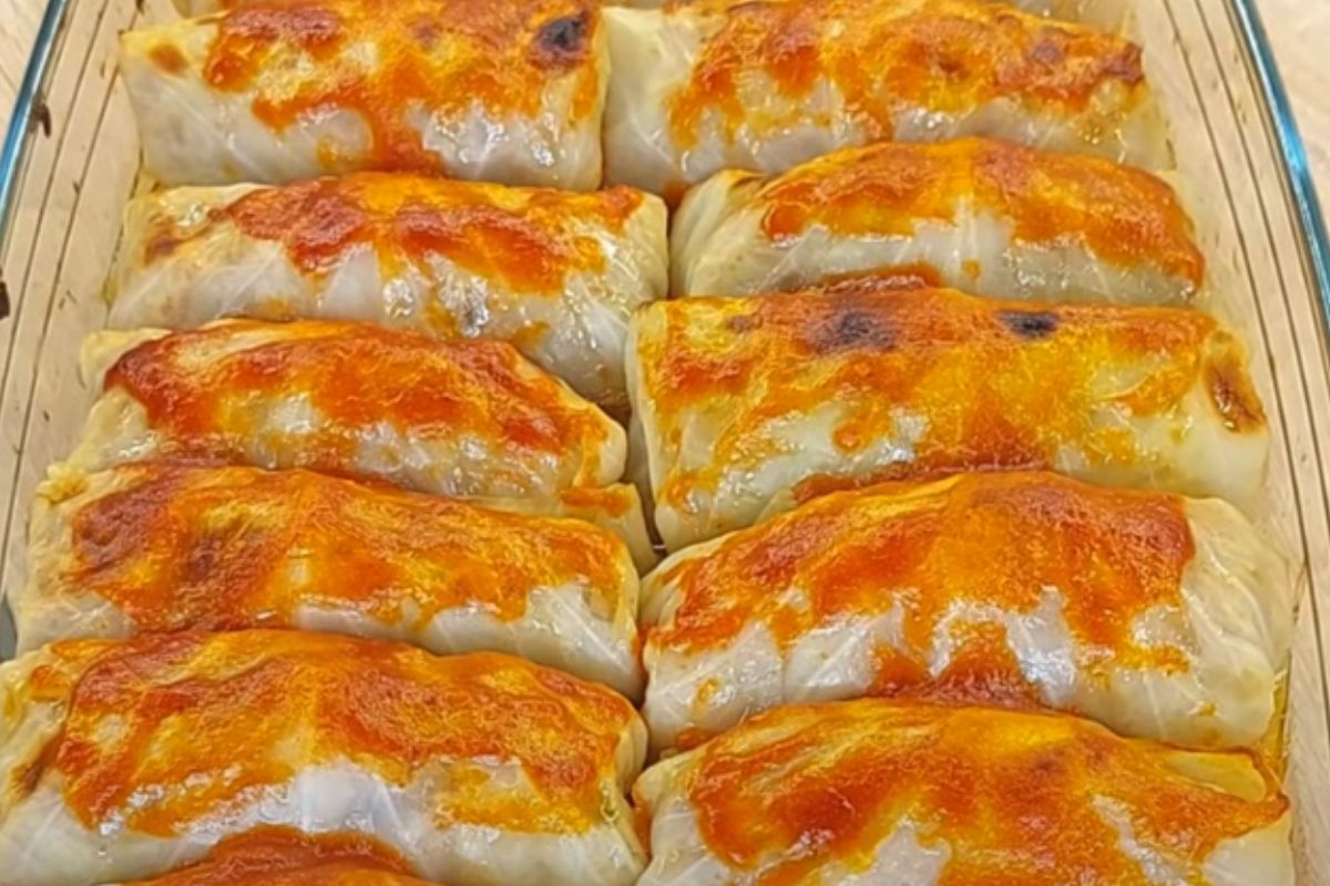 Oven-Baked Stuffed Cabbage Rolls (Polish-Style)
