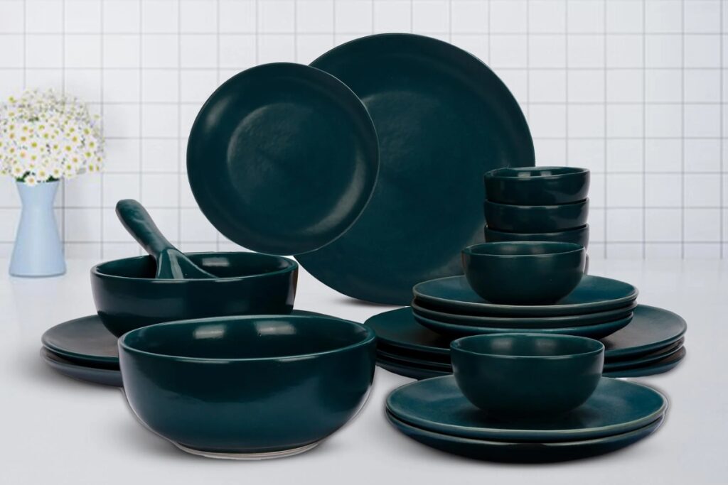 Microwave Safe Materials: What to Use & Avoid + Symbol Guide 2 Microwave Safe Materials Ceramic Cookwares in microwave